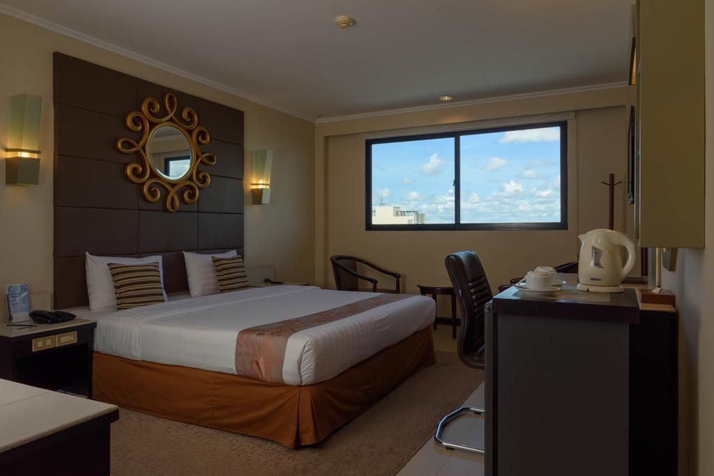 Hotel Gajahmada Pontianak Værelse billede